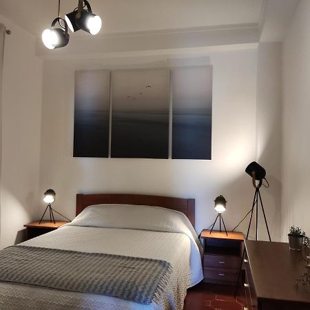 Apartment By The Beach! With Large Balcony! Sao Martinho do Porto Εξωτερικό φωτογραφία
