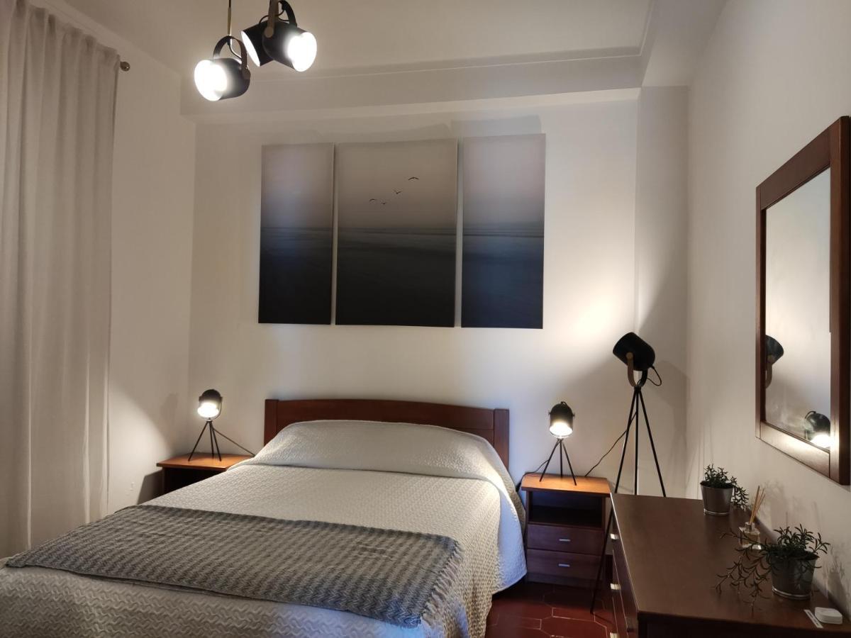 Apartment By The Beach! With Large Balcony! Sao Martinho do Porto Εξωτερικό φωτογραφία