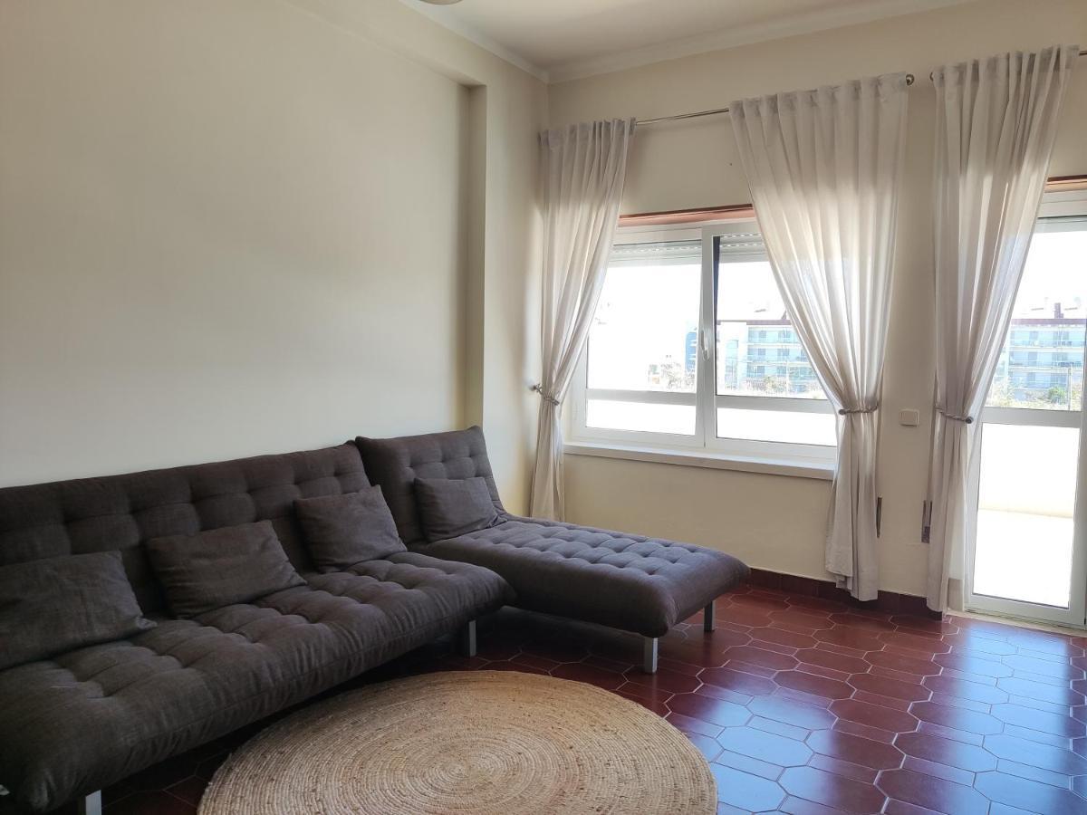 Apartment By The Beach! With Large Balcony! Sao Martinho do Porto Εξωτερικό φωτογραφία